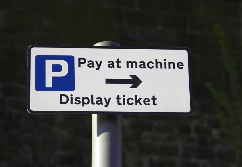 Pay & display sign