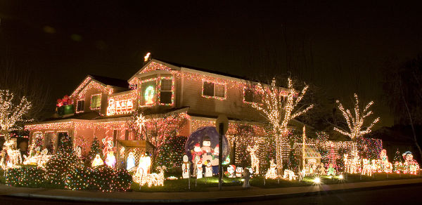 house decorated for christmas